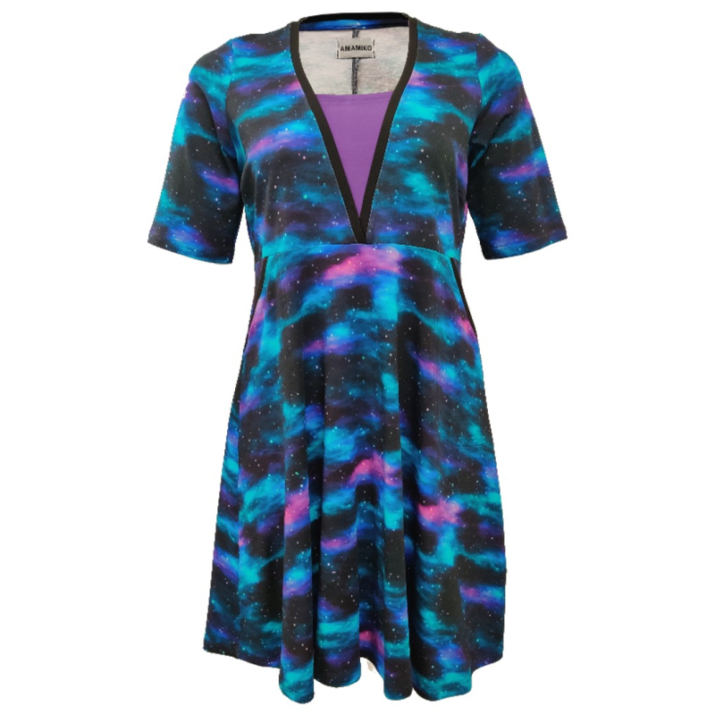 Plus size kjole - Ama Northern Lights - Amamiko
